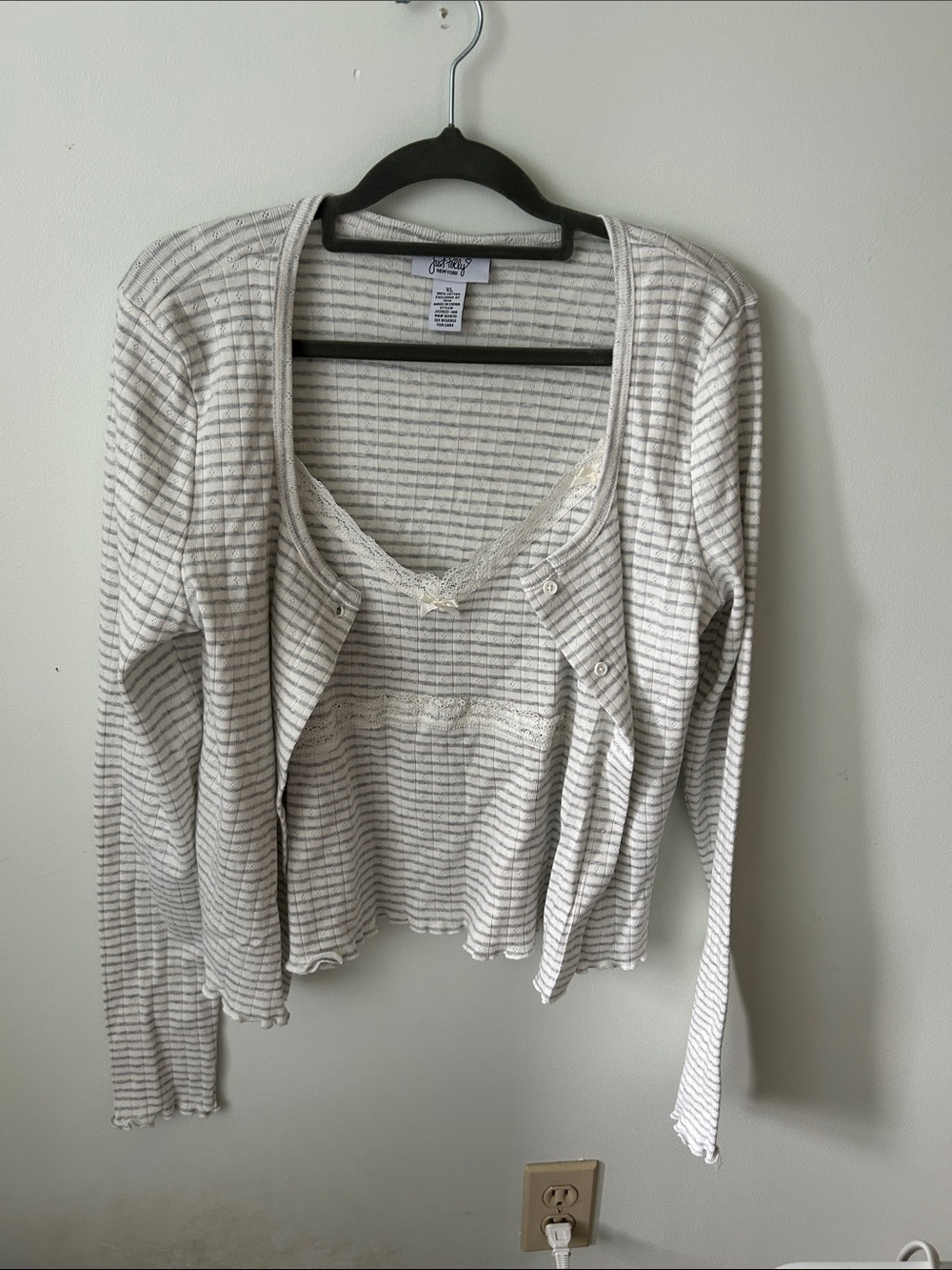 Striped Two-Piece Lounge Set - Cream & Gray